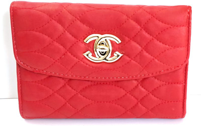 

priyanka collections Casual Red Clutch