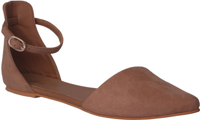 

Flora Women Cream Flats