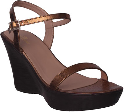 

Flora Women Antique Wedges