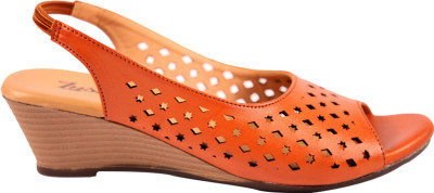 

LUSH Women Tan Wedges
