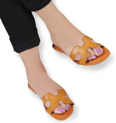 

LUSH Women Tan Flats