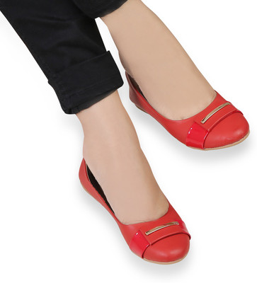

LUSH Women Maroon Bellies