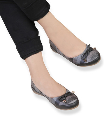 

LUSH Women Black Bellies