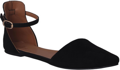 

Flora Women Black Flats