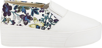 

LUSH Sneakers For Women(Multicolor, White