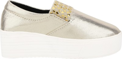 

LUSH Lush Women Sneakers Sneakers For Women(Gold