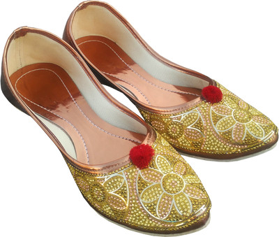 

SOKHI Copper Gold party wear Punjabi Jutti Jutis For Women(Copper, Gold
