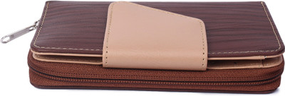 

Yours Luggage Casual Brown Clutch