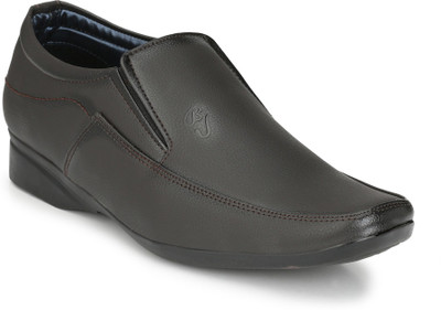 

BIG JUNIOR Brown Formal Shoes Slip On For Men(Brown