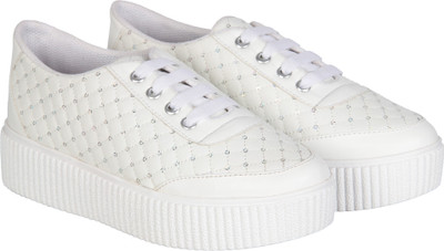 

Zapatoz Sneakers Sneakers For Women(White