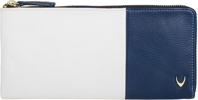 

Hidesign Casual White Clutch