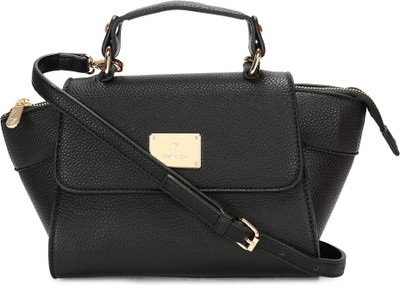 

Van Heusen Sling Bag(Black)
