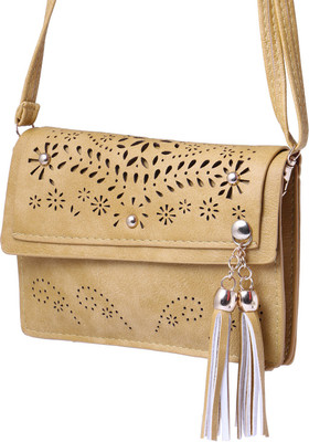

Spanglers Sling Bag(Yellow)