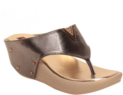 

MSC Women black Wedges