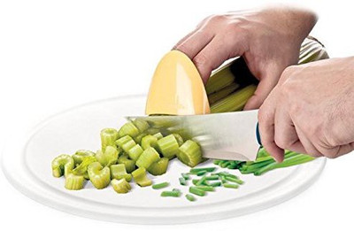 

Skywalk Plastic Finger Guard(6 cm Pack of 1)