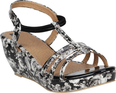 

Dicy Women Black Wedges