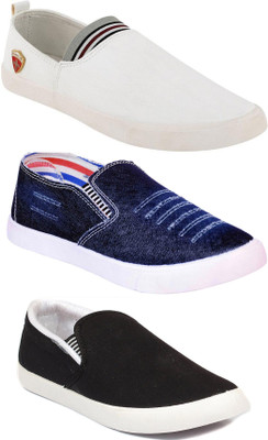 

Jetter Slip On Sneakers For Men(Multicolor, Black