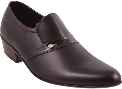 

Metro Stylish Slip On For Men(Maroon, 44;maroon