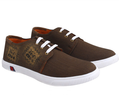 

Crunx North Star Sneakers For Men(Brown