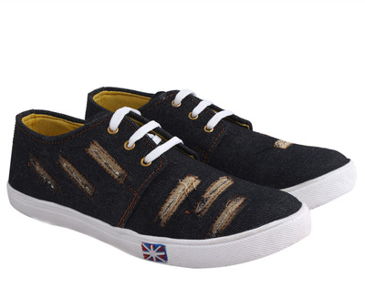 

Crunx Achilleo Canvas Shoes For Men(Black