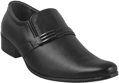 

Metro Stylish Slip On For Men(Black, 11;black