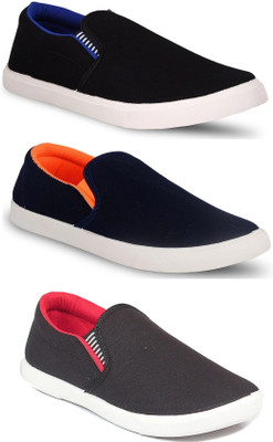 

Jetter Slip On Sneakers For Men(Multicolor, Black