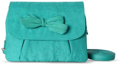 

Baggit Women Casual Blue Nylon Sling Bag