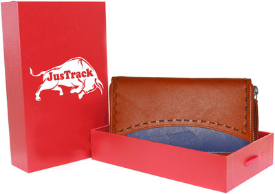 

JusTrack Casual Tan Clutch