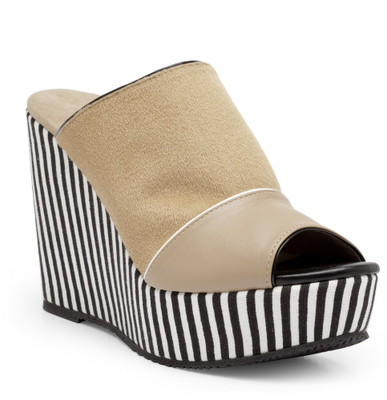 

Chalk Studio Women Beige Wedges