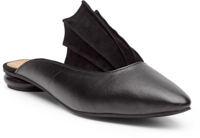 

Chalk Studio Women Black Flats