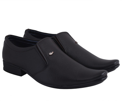 

Crunx Everyday Slip On For Men(Brown