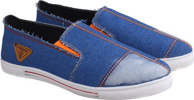 

Crunx Premium Denim Slip On Sneakers For Men(Blue
