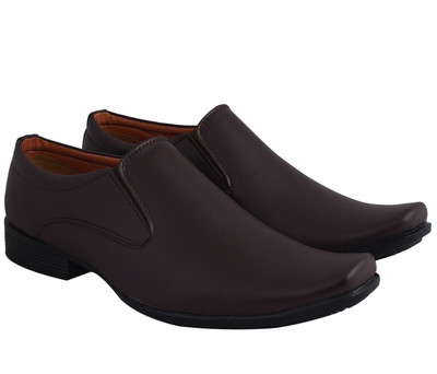 

Crunx Bond Shine Slip On For Men(Brown