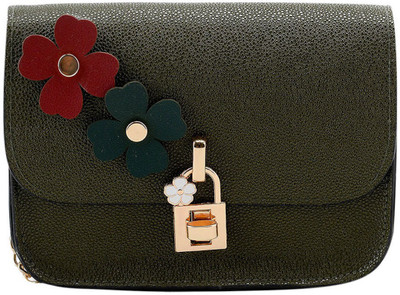 

BLINGG Women Evening/Party Green Genuine Leather Hand-held Bag