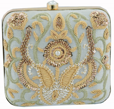 

Riyanshi's Party Multicolor Clutch