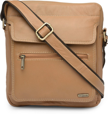 

Teakwood Messenger Bag(Tan)