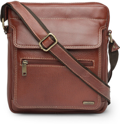 

Teakwood Messenger Bag(Brown)