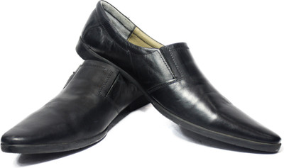 

BLUE FOX Slip On For Men(Black