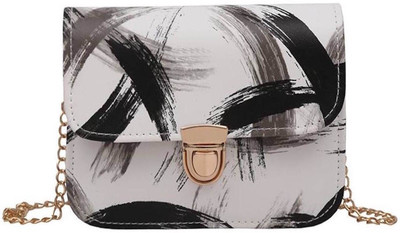 

BLINGG Women Evening/Party Black Genuine Leather Sling Bag