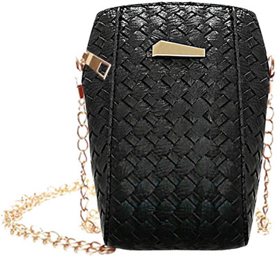 

BLINGG Women Evening/Party Black Genuine Leather Hand-held Bag