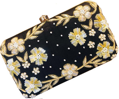

Craftbazaar Party Black Clutch