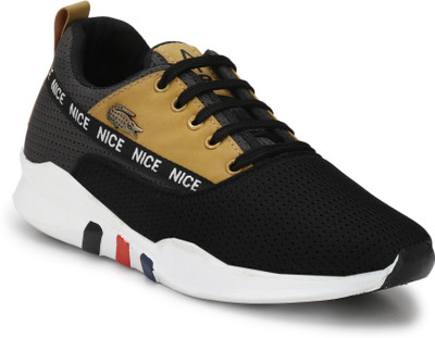 

Makers Training & Gym Shoes For Men(Multicolor, Black