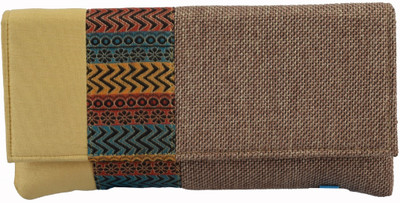 

Riyanshi's Casual Multicolor Clutch