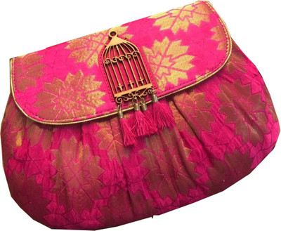 

Craftbazaar Party Pink Clutch