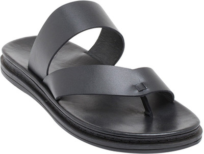 

WCFC Men Black Flats