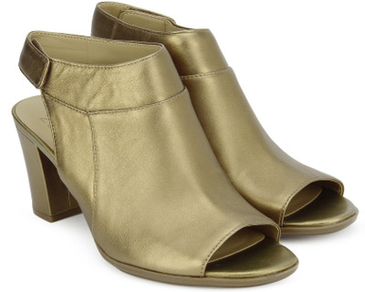 

NATURALIZER Women Gold Heels