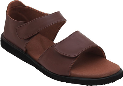 

solefit Women Brown Flats