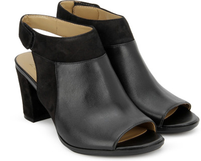 

NATURALIZER Women Black Heels