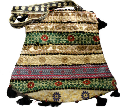 

Vrindavan Bazaar.com Casual Multicolor Clutch