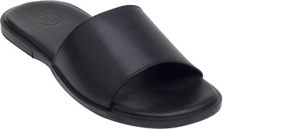 

WCFC Men Black Flats